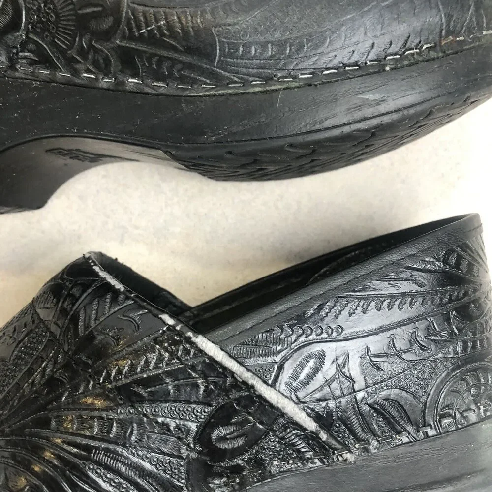 Dansko Professional Comfort Clogs Black Tooled Leather Womens Size 40/ 9.5‎